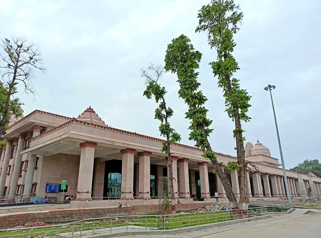 वर्ल्ड क्लास सुविधाओं से लैस तैयार हो रहा अयोध्या रेलवे स्टेशन, एयरपोर्ट जैसी मिलेंगी सुविधाएं