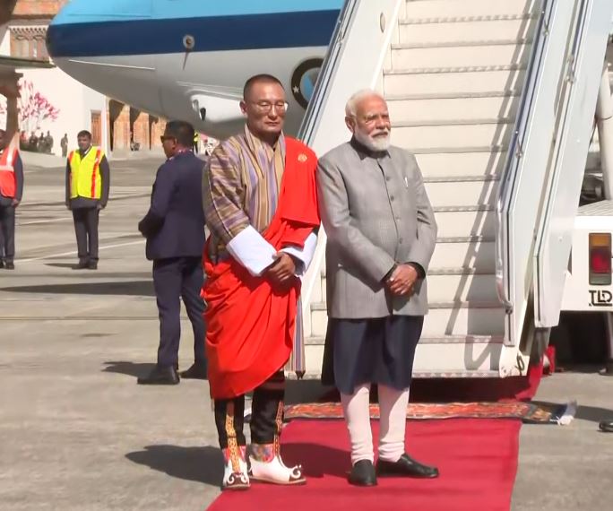 PM Modi arrives in Bhutan for state visit, receives grand reception