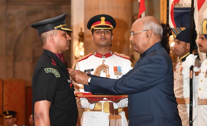 President presents Gallantry Awards and Distinguished Service Decorations