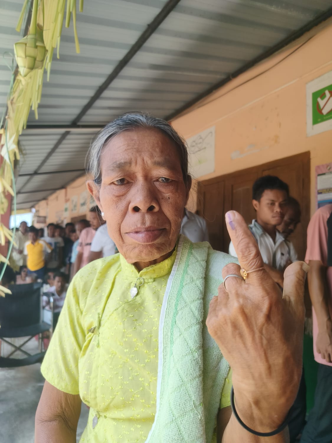 लोकसभा चुनाव 2024: 102 सीट पर प्रथम चरण की वोटिंग जारी, सुबह 9 बजे तक पश्चिम बंगाल में 15.09%,  MP में 15% हुआ मतदान