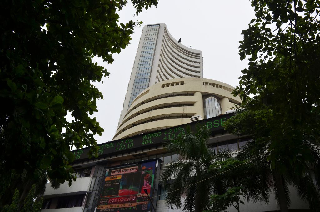 Indian shares rebound after volatile session