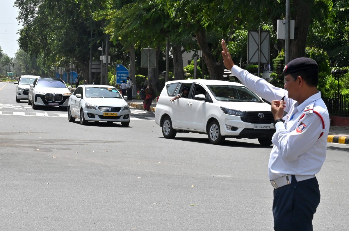 Roads to avoid on oath taking day; Delhi Police issues advisory