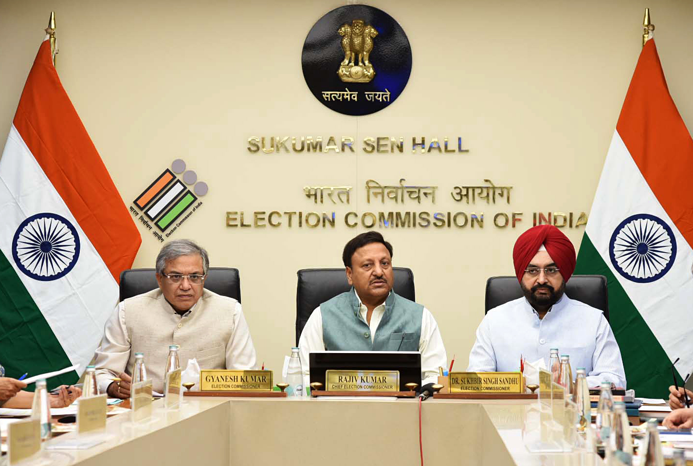 Vote counting  to begin from 8 am on June 4; EC releases handbook