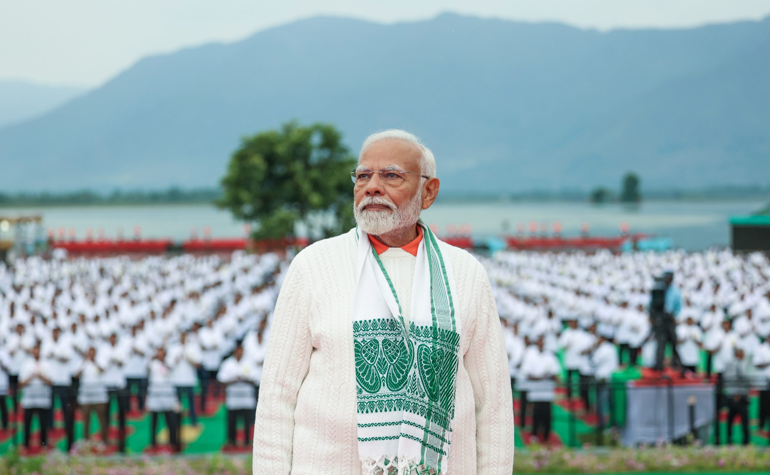 PM Modi adorns Assam’s Gamosa at Yoga event in Srinagar, Union Minister Sarbananda Sonowal expresses gratitude