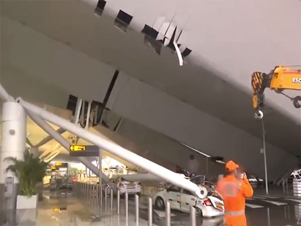 One Dead After Roof Collapse at Delhi Airport’s Terminal 1 Due to Heavy Rains