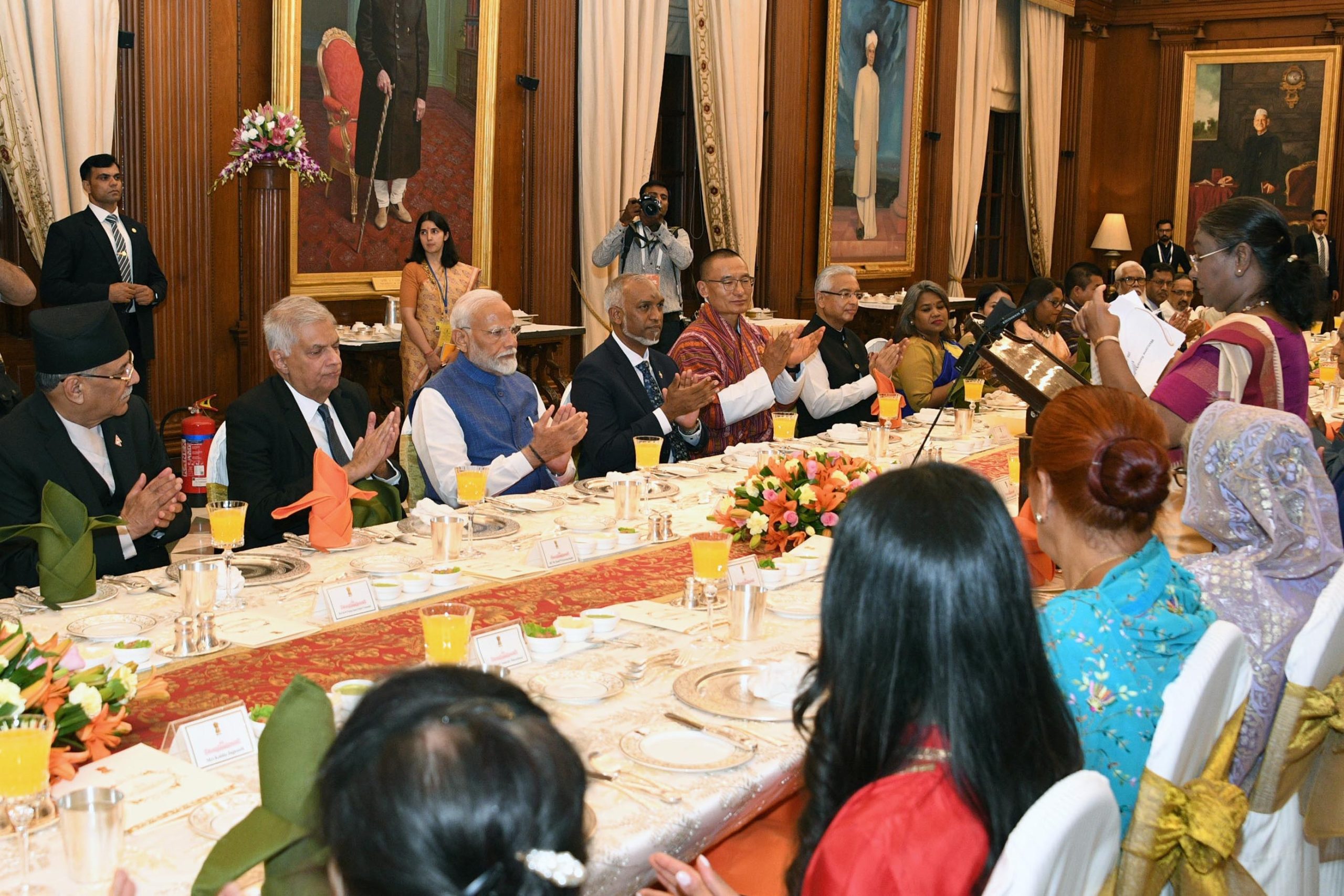 शपथ ग्रहण समारोह में शामिल हुए विदेशी मेहमान, राष्ट्रपति ने रात्रिभोज की मेजबानी कर जताया आभार