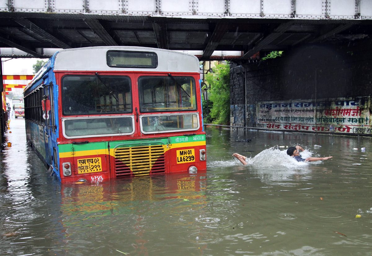 IMD issues orange alert as heavy rain lashes Mumbai, waterlogging in several areas
