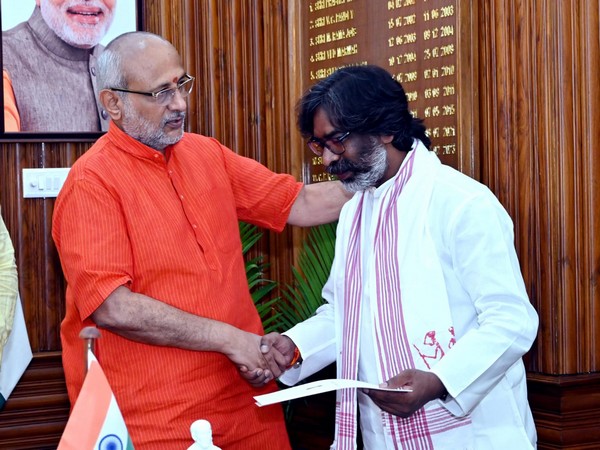 Hemant Soren takes oath as chief minister of Jharkhand