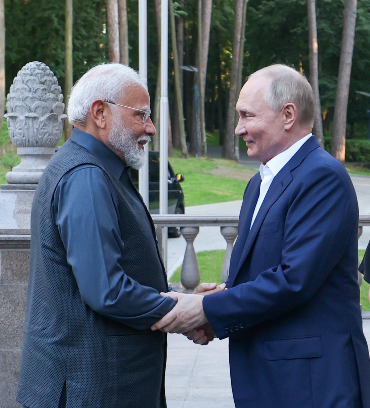 PM Modi and Russian President Putin hold informal talks at Novo-Ogaryovo residence