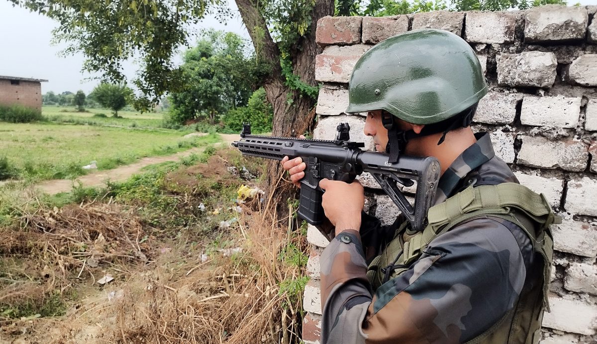 राजौरी में सेना के शिविर पर हमला, सुरक्षाबलों ने आतंकी साजिश को किया नाकाम