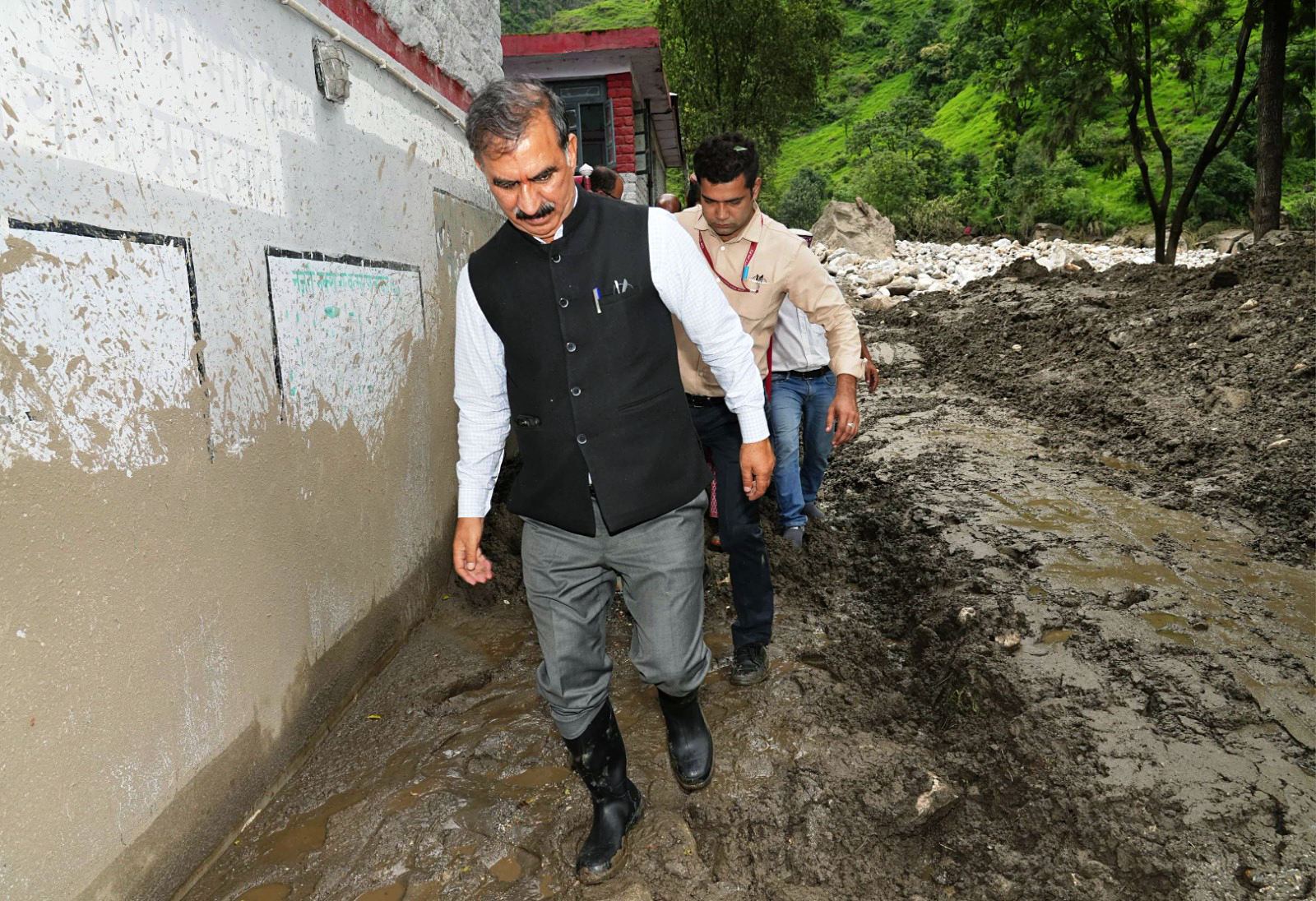 Search, rescue ops underway in Samej village after cloudburst in Shimla