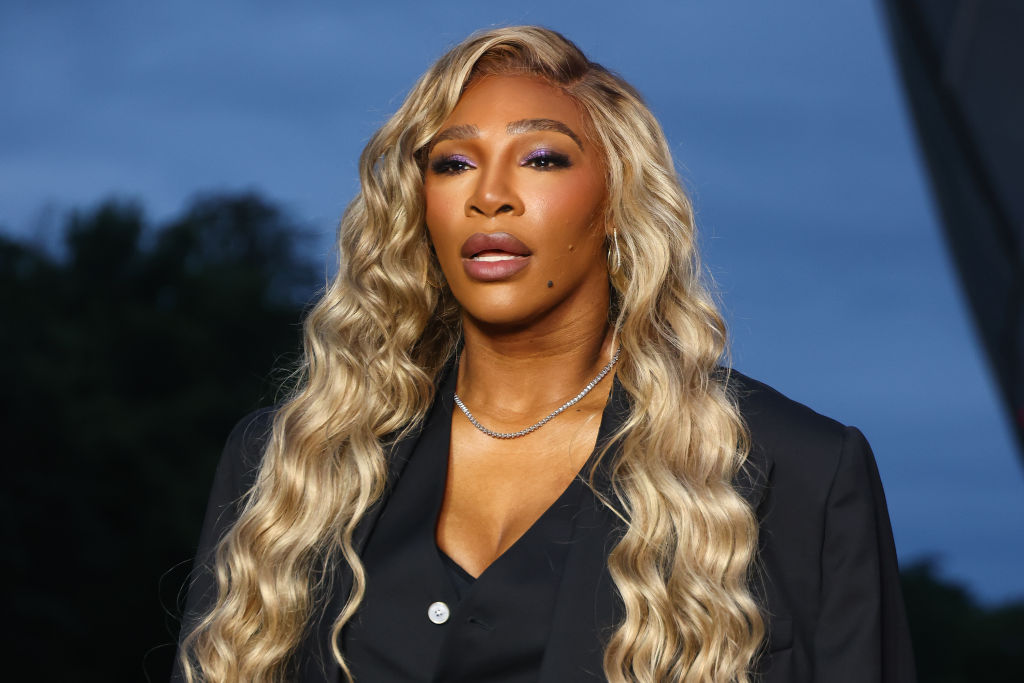 Paris restaurant apologies to Serena Williams, says was fully booked