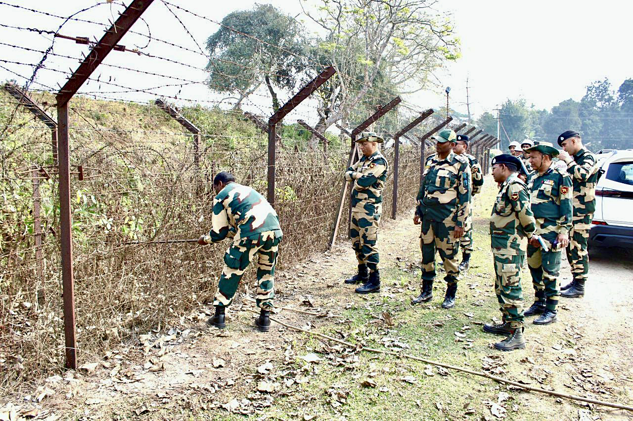 बीएसएफ ने किया भारत-बांग्लादेश सीमा पर हाई अलर्ट जारी