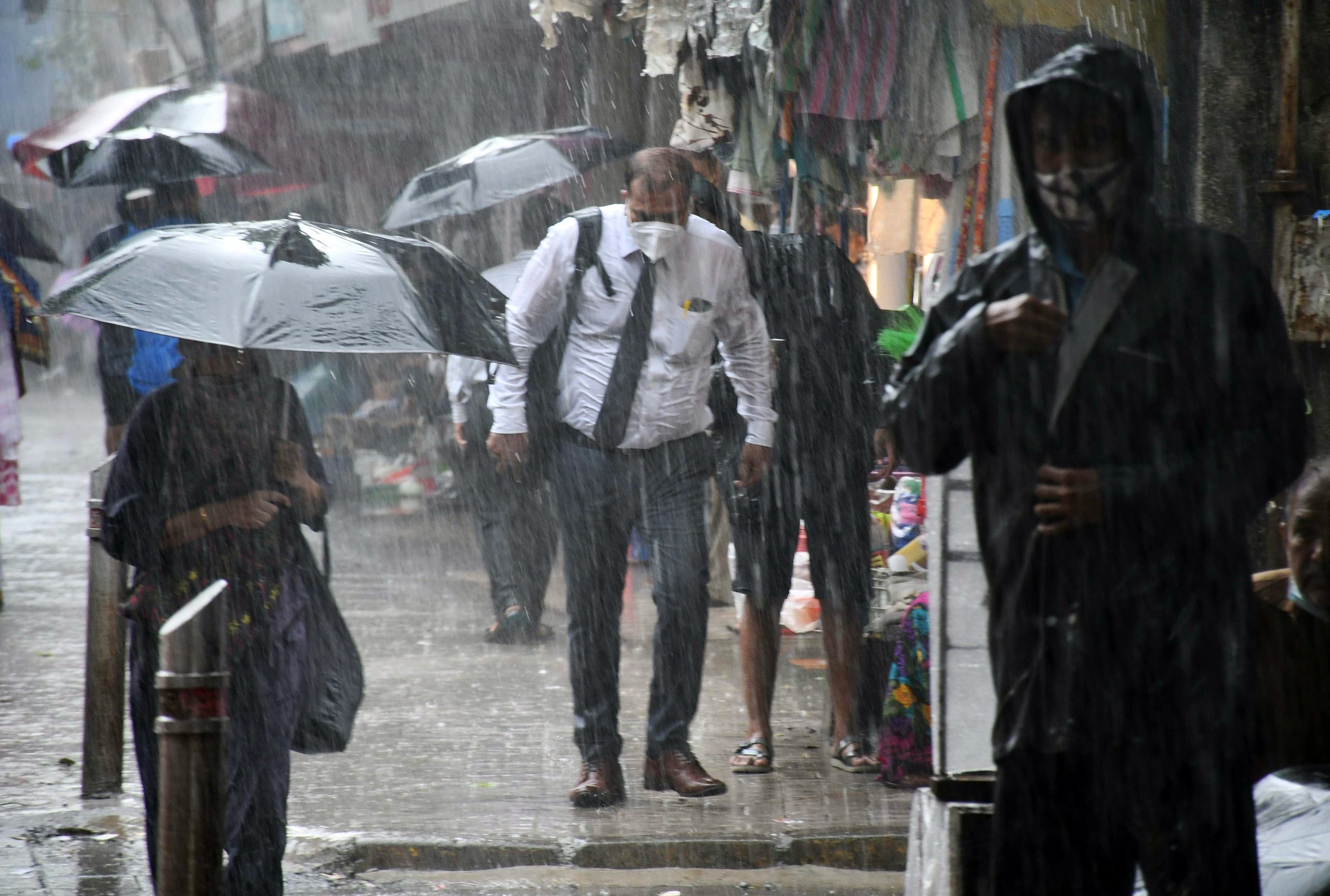 Maharashtra rain: IMD issues ‘red alert’ for Mumbai till tomorrow