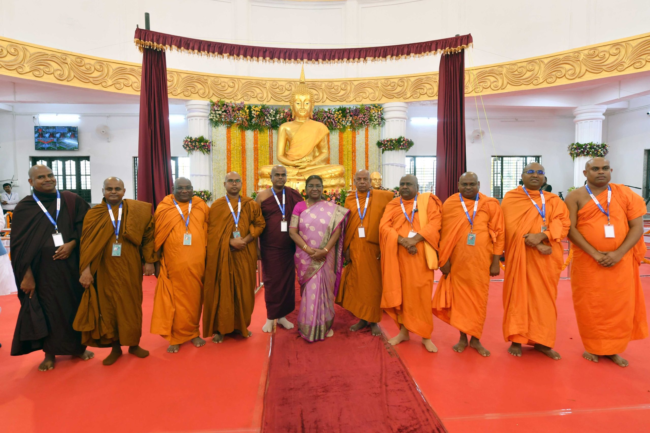 राष्ट्रपति द्रौपदी मुर्मु ने लातुर में विश्वशांति बुद्ध विहार का उद्घाटन किया