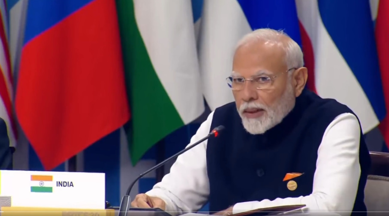 BRICS Summit: पीएम मोदी ने आतंकवाद के खिलाफ एकजुट और वैश्विक सहयोग अपनाने का किया आग्रह