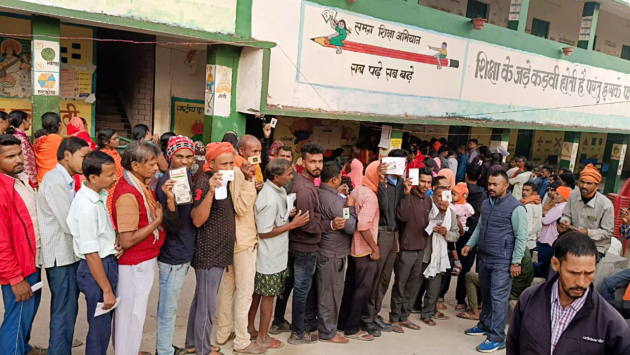 Jharkhand polls: Voter turnout of 59.28 pc recorded till 3 pm, Seraikella-Kharsawan leads with 66.38 pc turnout