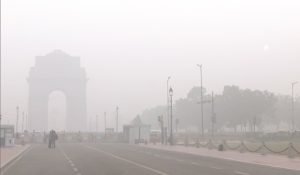 दिल्ली की हवा गंभीर श्रेणी में बरकरार, 409 रहा औसत एक्यूआई; स्वास्थ्य जोखिम बढ़ा