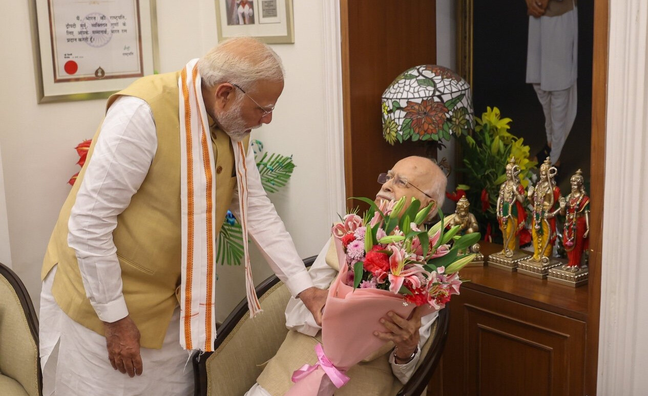 PM Modi celebrates LK Advani’s 97th birthday, hails his contributions to nation