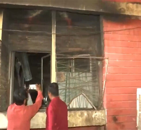 Tragic fire claims lives of 10 infants at Jhansi Medical College’s NICU, PM Modi and President Murmu call incident ‘heartbreaking’