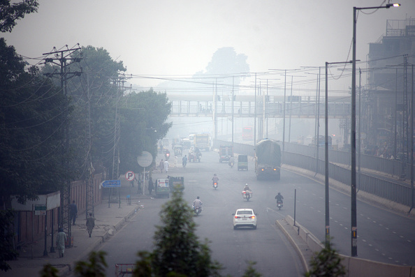 Pakistan limits outdoor activities, market hours to curb air pollution-related illness