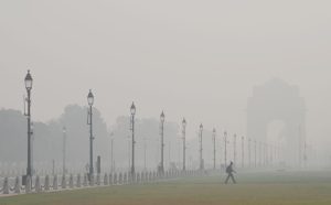 दिल्ली-एनसीआर में वायु गुणवत्ता ‘बहुत खराब’ श्रेणी में बरकरार, स्वास्थ्य जोखिम बढ़ा