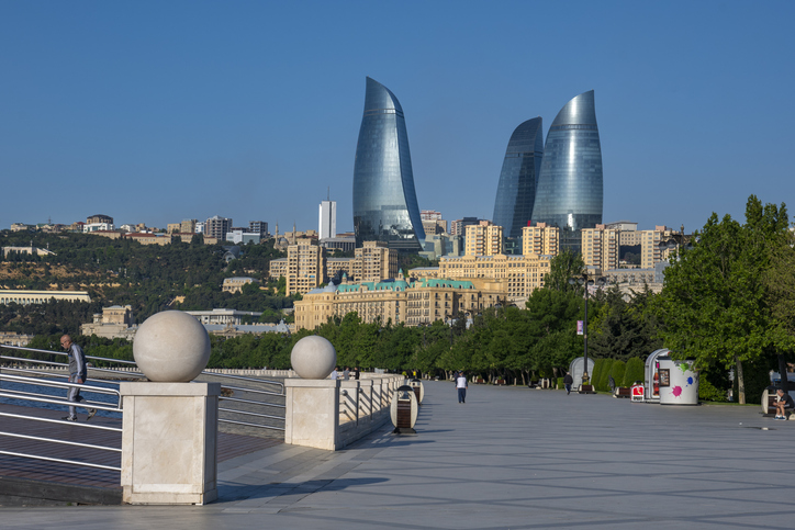 What are the key issues at the UN climate summit in Baku?