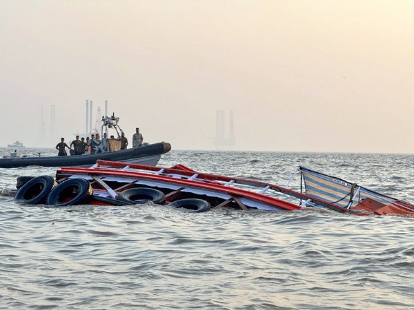 Divers, helicopters hunt survivors of Mumbai boat accident that killed 13