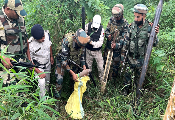 छत्तीसगढ़ के बीजापुर में मुठभेड़ में 17 नक्सली ढेर, भारी मात्रा में हथियार बरामद