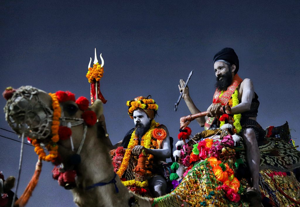 'Chhavani Pravesh' procession on Maha Kumbh 2025 eve