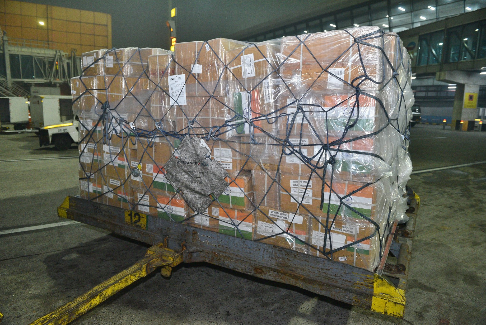 India sends humanitarian aid to Kurdistan region of Iraq