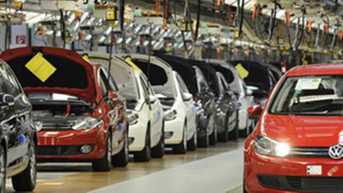 India’s automobile sales hit record 2.5 crore units in 2024, marking 11.6% growth