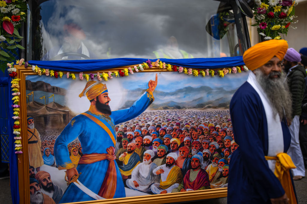 PM Modi, President Murmu pay tributes to Guru Gobind Singh on birth anniversary