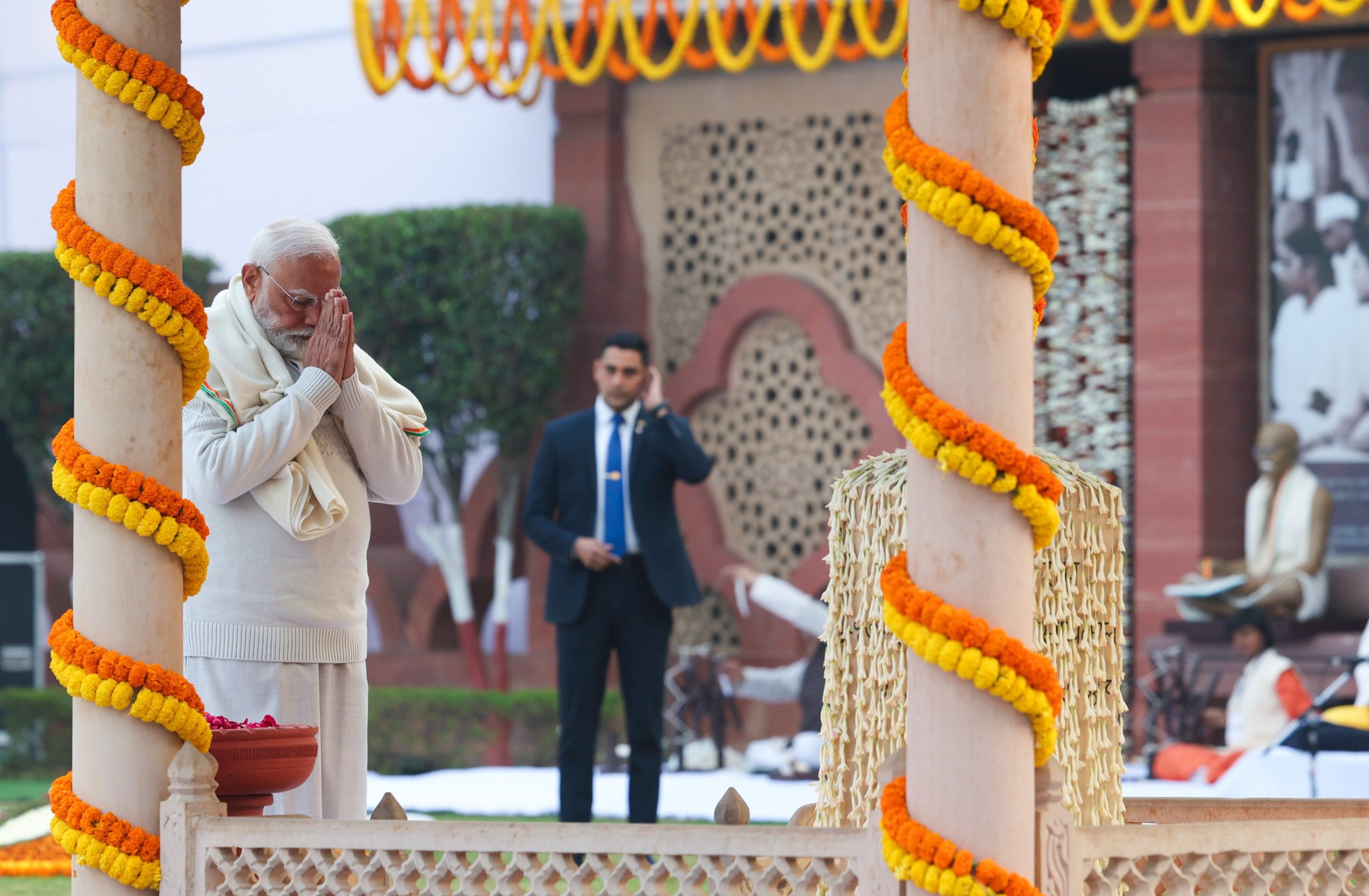 PM Modi, Vice President Dhankhar attend prayer meeting on Mahatma Gandhi’s death anniversary