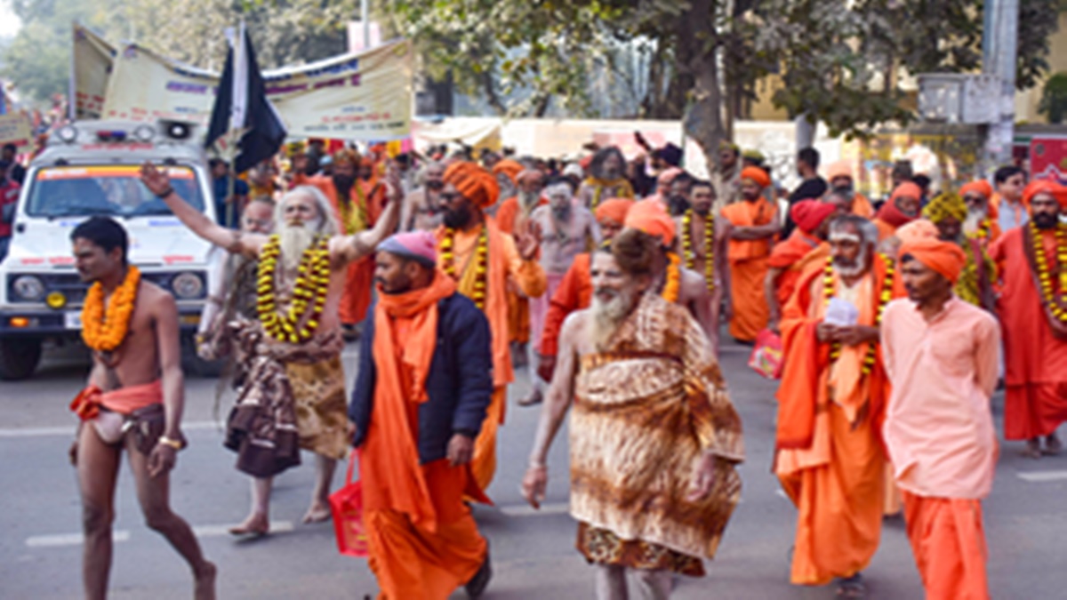 महाकुंभ से मिलेगा भारतीय अर्थव्यवस्था को बूस्ट, 4 लाख करोड़ रुपये से अधिक का होगा व्यापार