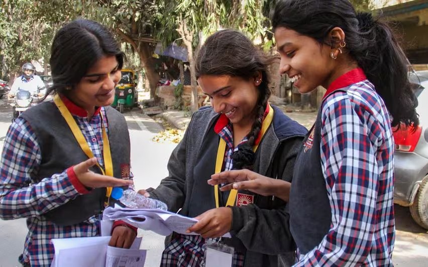 CBSE 2025 : आज से 10वीं और 12वीं बोर्ड की परीक्षाएं शुरू, 42 लाख से ज्यादा छात्र देंगे परीक्षा