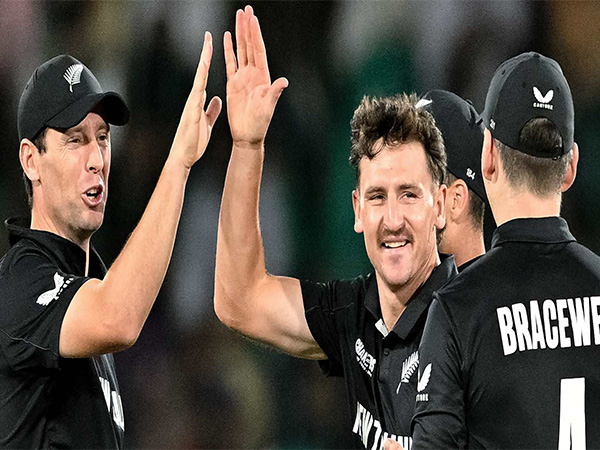 Ravindra, Bracewell star as New Zealand make Champions Trophy semis