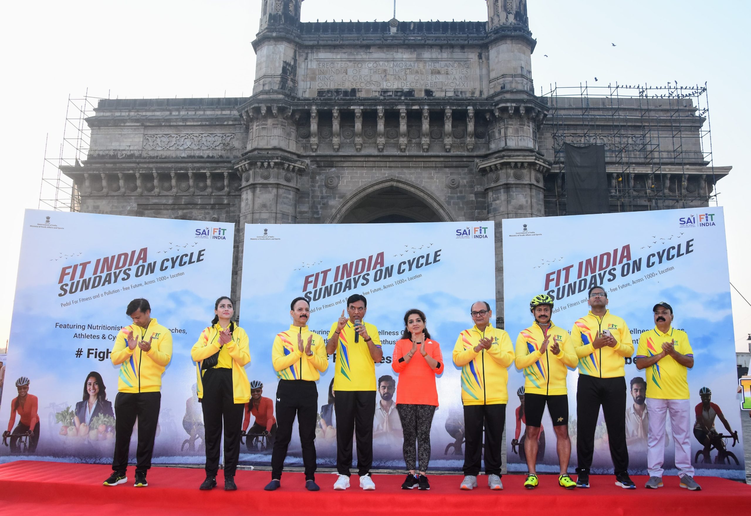 Union Youth Affairs and Sports Minister leads ‘Fit India Sundays on Cycle’ at Gateway of India