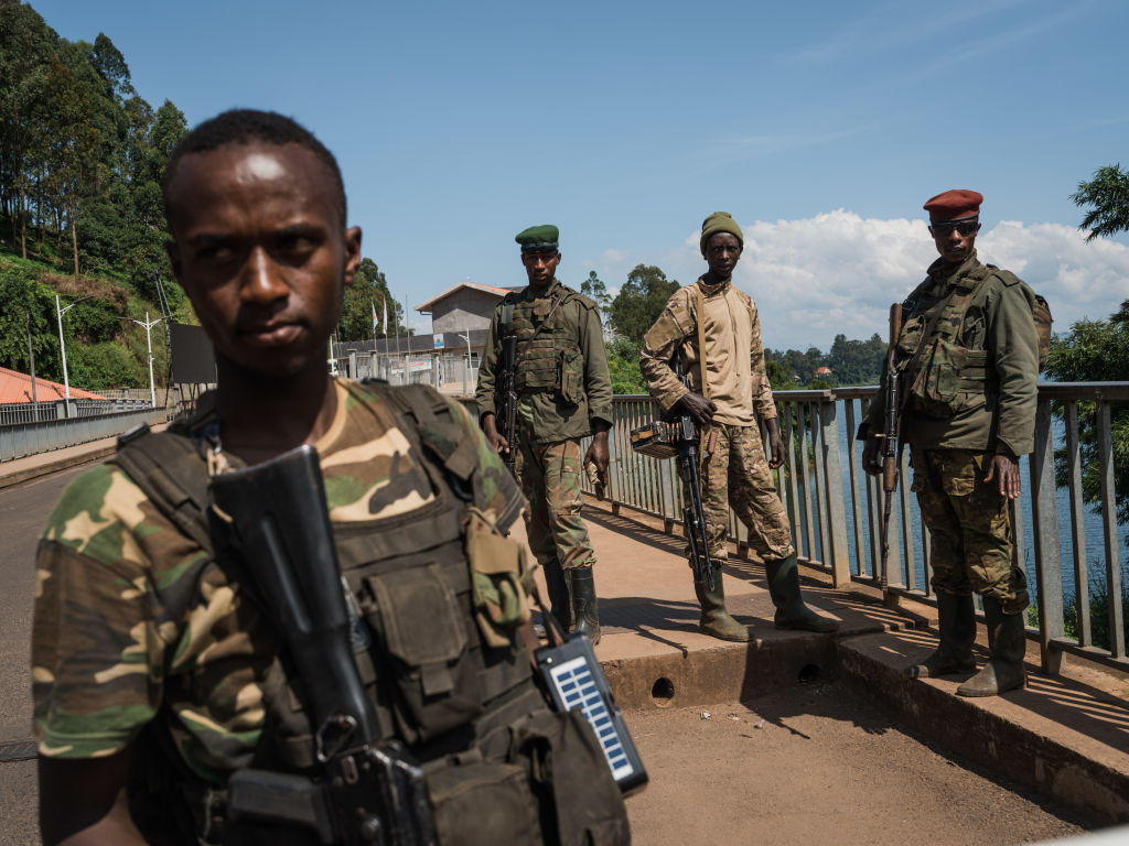 Congo army retreat from Bukavu leads to clashes with allied militias