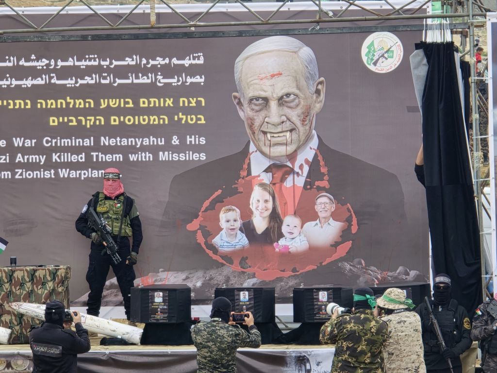 Al-Qassam hands over bodies of Israeli hostages killed by army shelling in Gaza