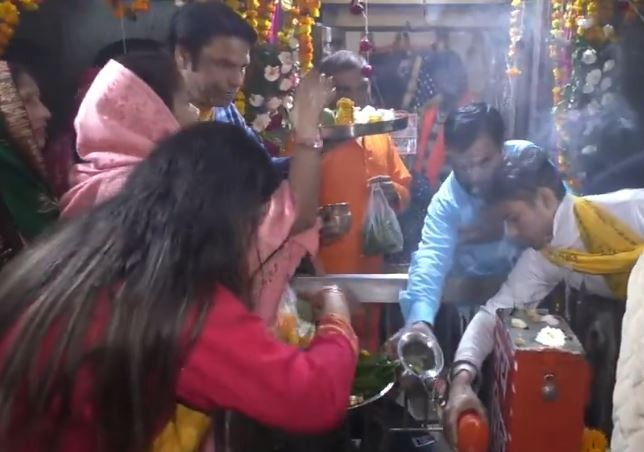 Huge crowds offer prayers at major temples across India on Maha Shivratri