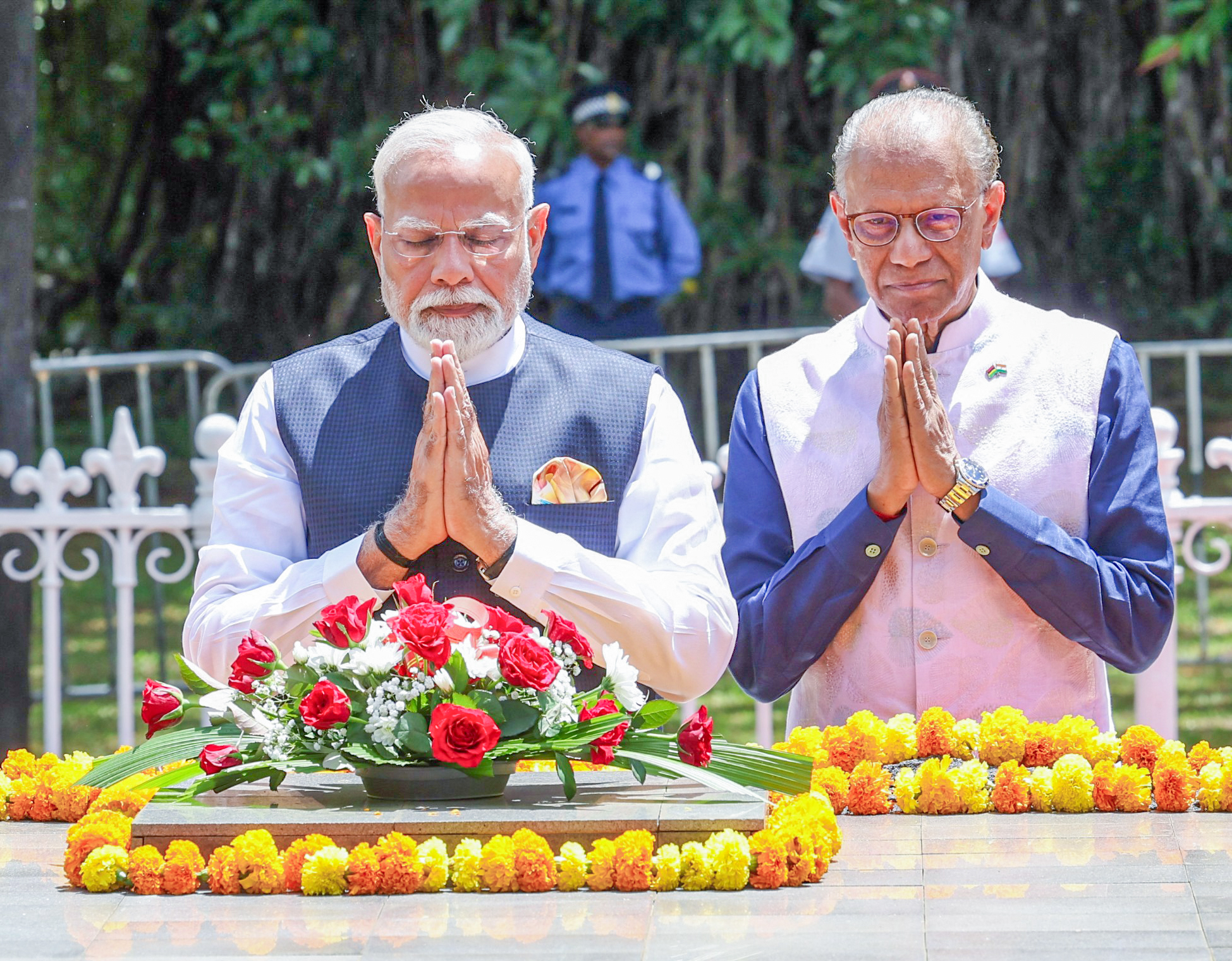 PM Modi pays tribute to Seewoosagur Ramgoolam and Anerood Jugnauth in Mauritius