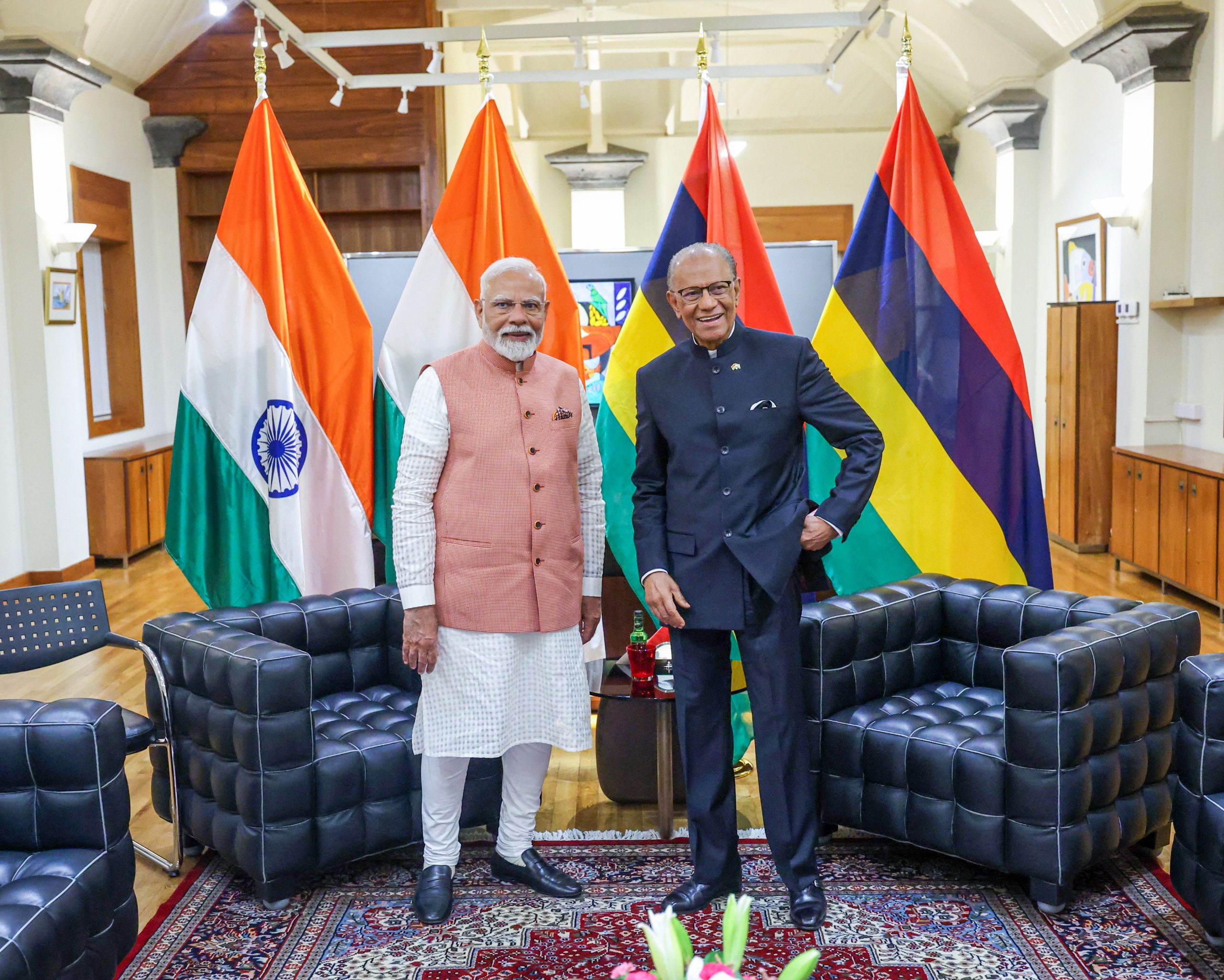 PM Modi and Mauritius counterpart Ramgoolam agree to facilitate trade settlements in local currencies