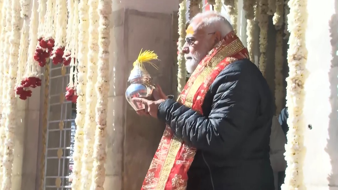 प्रधानमंत्री मोदी ने उत्तराखंड के मुखवा में मां गंगा की पूजा-अर्चना की