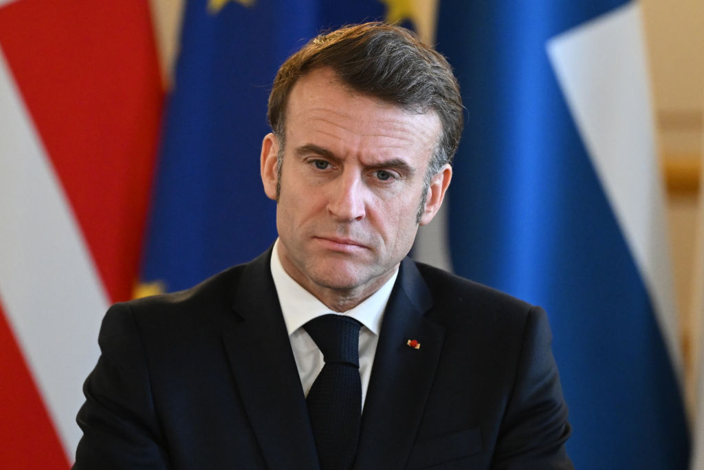 Macron will open debate about extending French nuclear protection to European allies