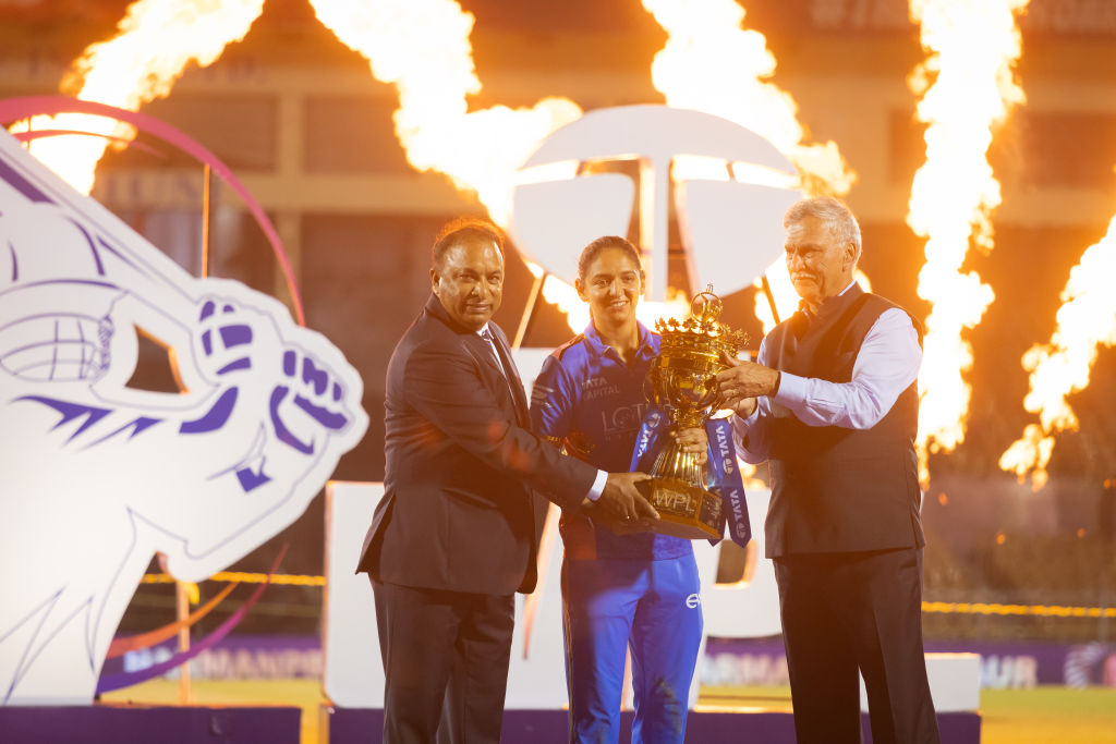 2025 WPL: Final - Delhi Capitals v Mumbai Indians