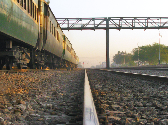 Separatist group fires upon passenger train in Pakistan carrying hundreds