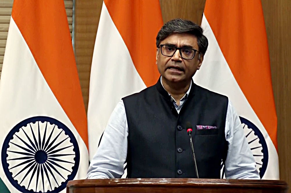 भारत-पाकिस्तान के बीच सैन्य संघर्ष विराम पर बनी सहमति : विक्रम मिस्त्री भारत-पाकिस्तान के बीच सैन्य संघर्ष विराम पर बनी सहमति : विक्रम मिस्त्री