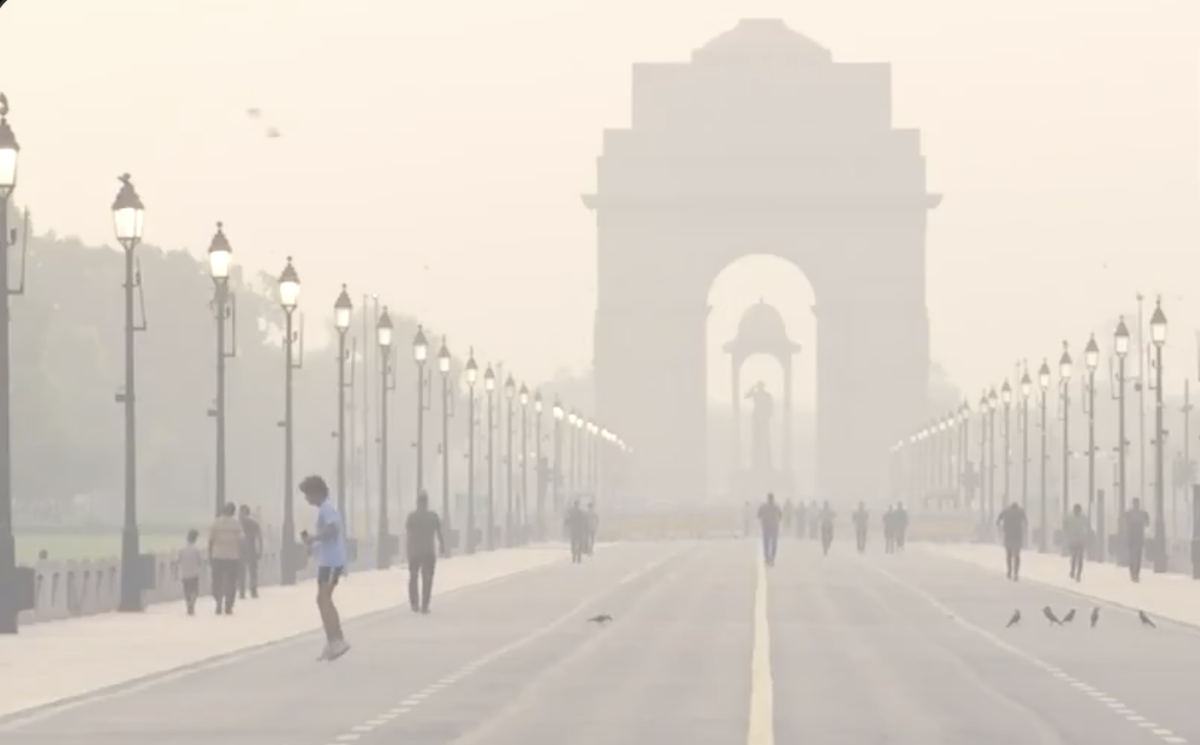 दिल्ली-एनसीआर में वायु गुणवत्ता सूचकांक में गिरावट, मुंडका में एक्यूआई 400 पार, नोएडा की भी स्थिति खराब