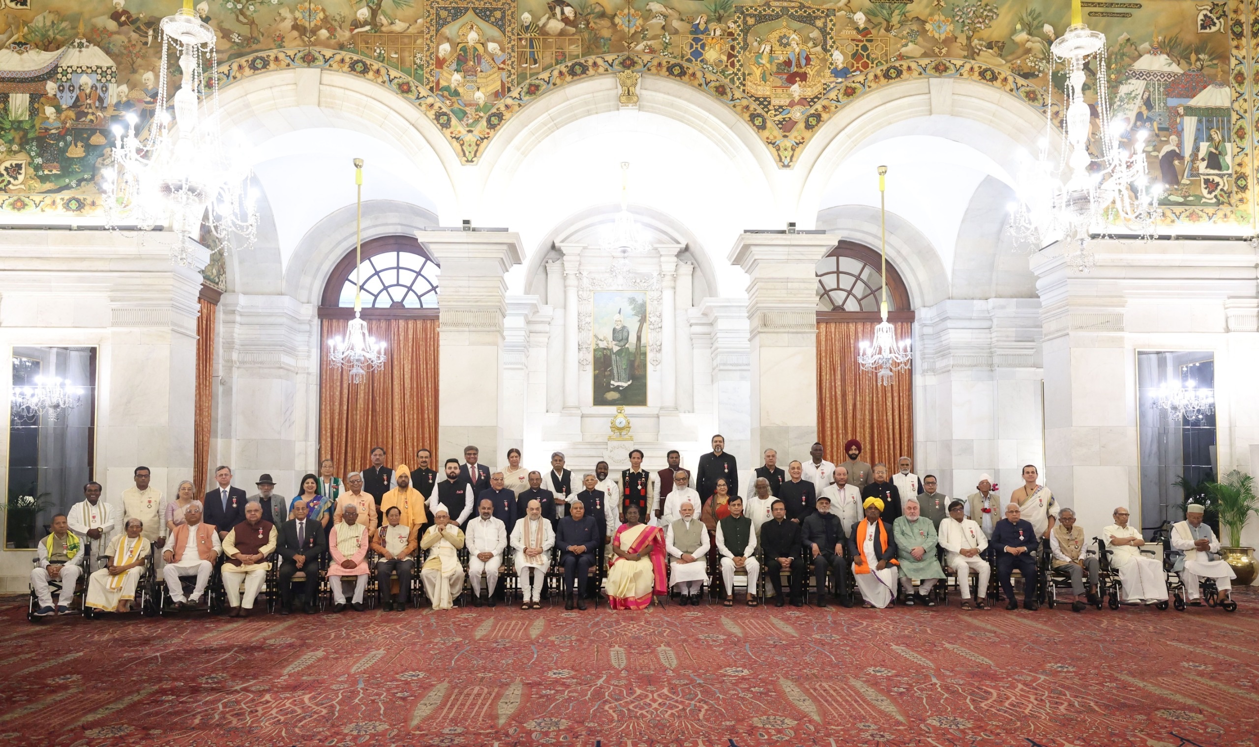 पीएम मोदी नागरिक अलंकरण समारोह-II में हुए शामिल 